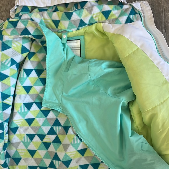 Athletech 3 in 1 Girl’s Jacket  XL (14/16) - Picture 9 of 16